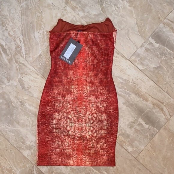 PrettyLitttleThing Red Bodycon Dress NWT - Picture 4 of 4
